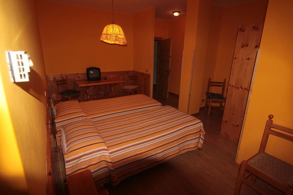 Albergo Trieste Tambre dʼAlpago Værelse billede