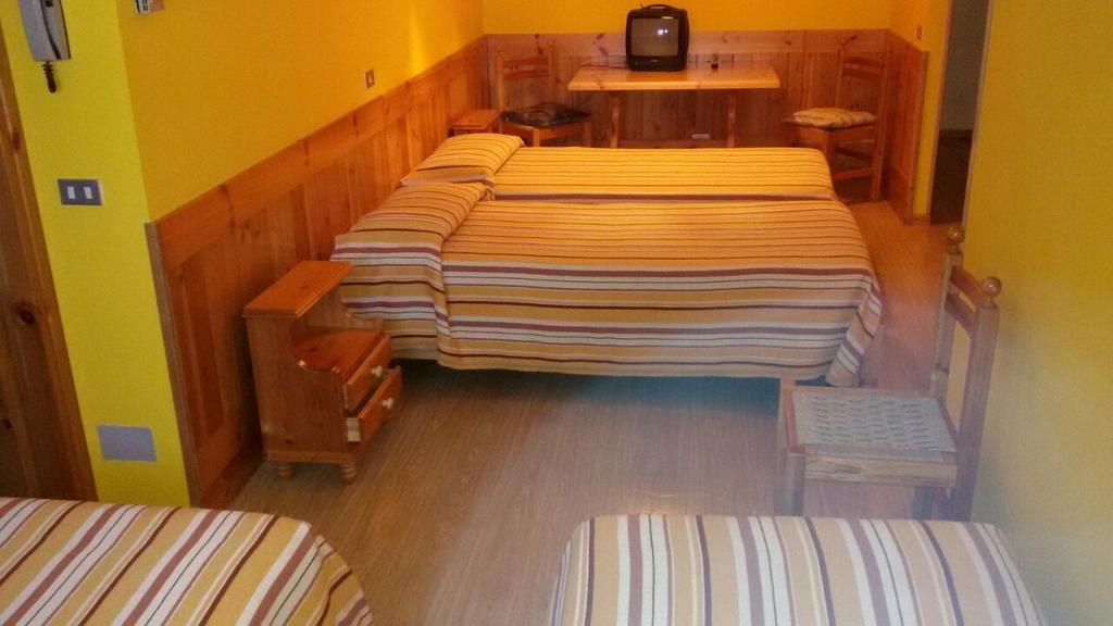Albergo Trieste Tambre dʼAlpago Værelse billede