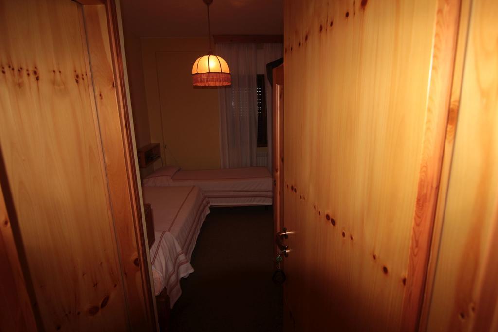 Albergo Trieste Tambre dʼAlpago Værelse billede
