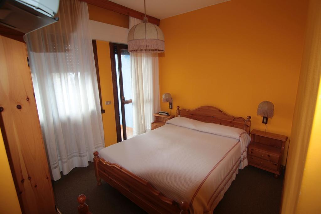Albergo Trieste Tambre dʼAlpago Værelse billede