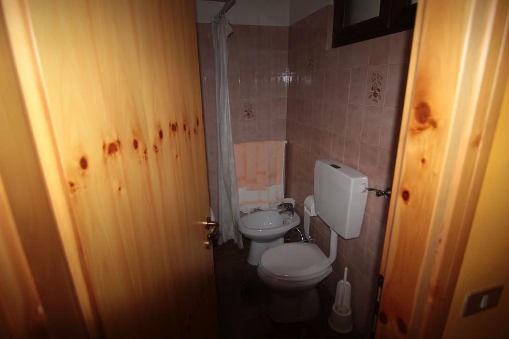 Albergo Trieste Tambre dʼAlpago Værelse billede